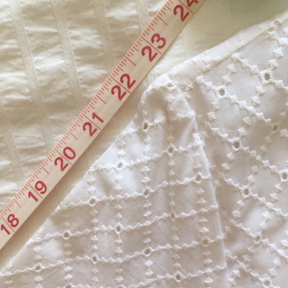 Broderie White Buttonup - Picture 4 of 5